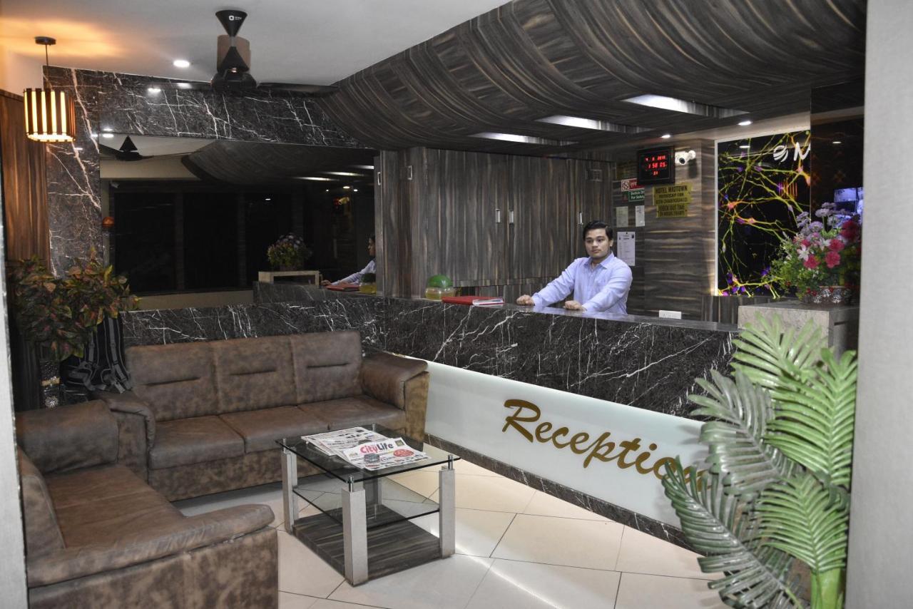 Midtown Hotel Ahmadabad Zewnętrze zdjęcie