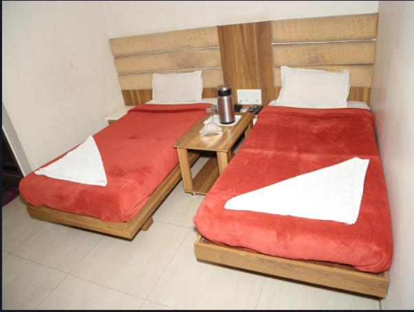 Midtown Hotel Ahmadabad Zewnętrze zdjęcie
