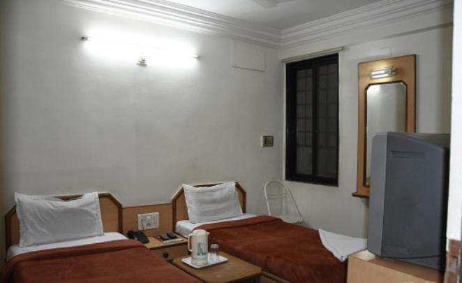 Midtown Hotel Ahmadabad Zewnętrze zdjęcie